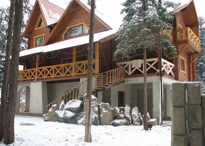 On Dovbush Path Hotel Yaremche photo