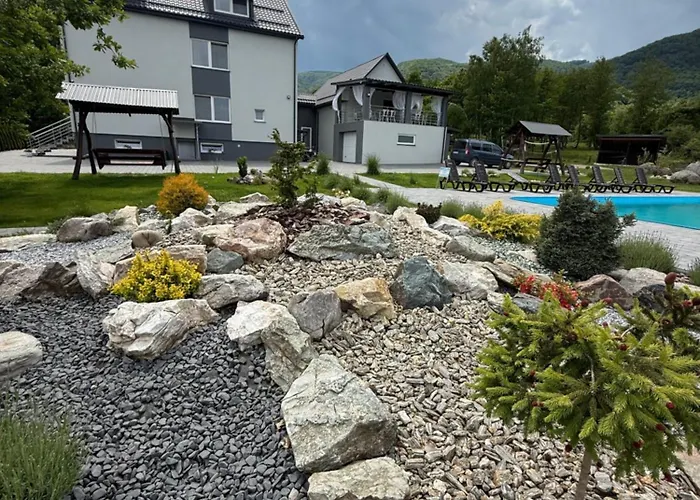 Bier House Aparthotel Velyatyn photo